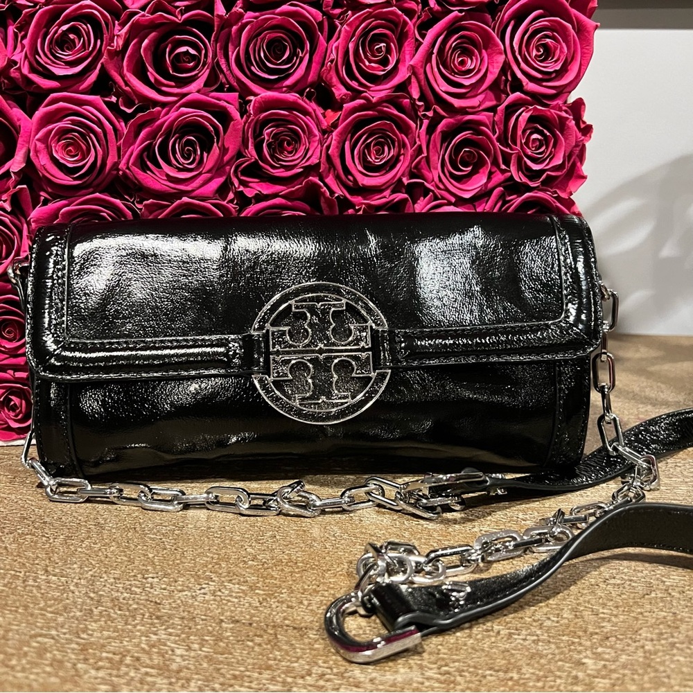 Classic Tory Burch Chain Crossbody